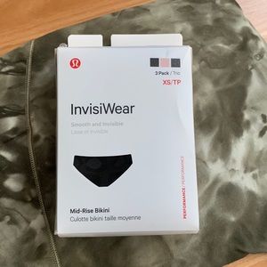 lululemon invisiwear mid-rise bikini underwear - XS